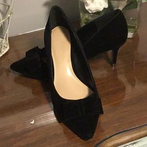 Expression Size 9 Black Velvet Shoes